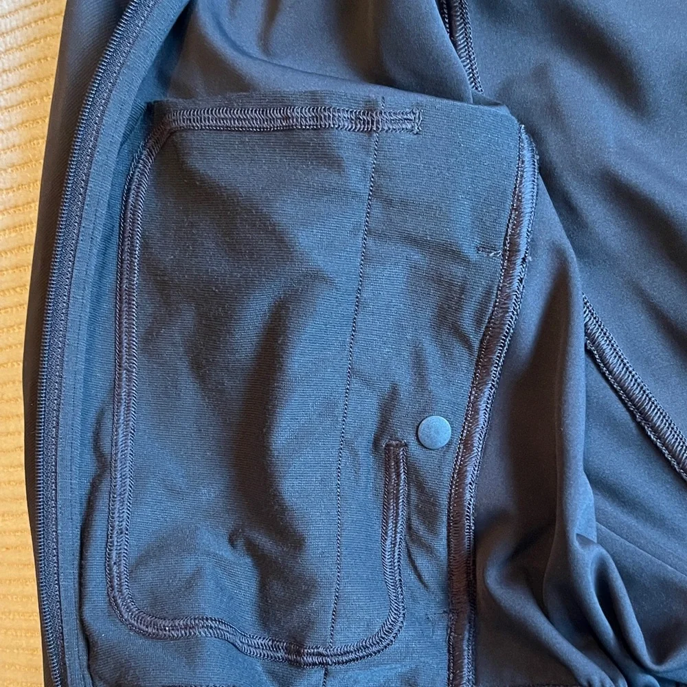 Lululemon Wunder Train Track Jacket *Twill
Graphite Grey - Picture 3 of 12